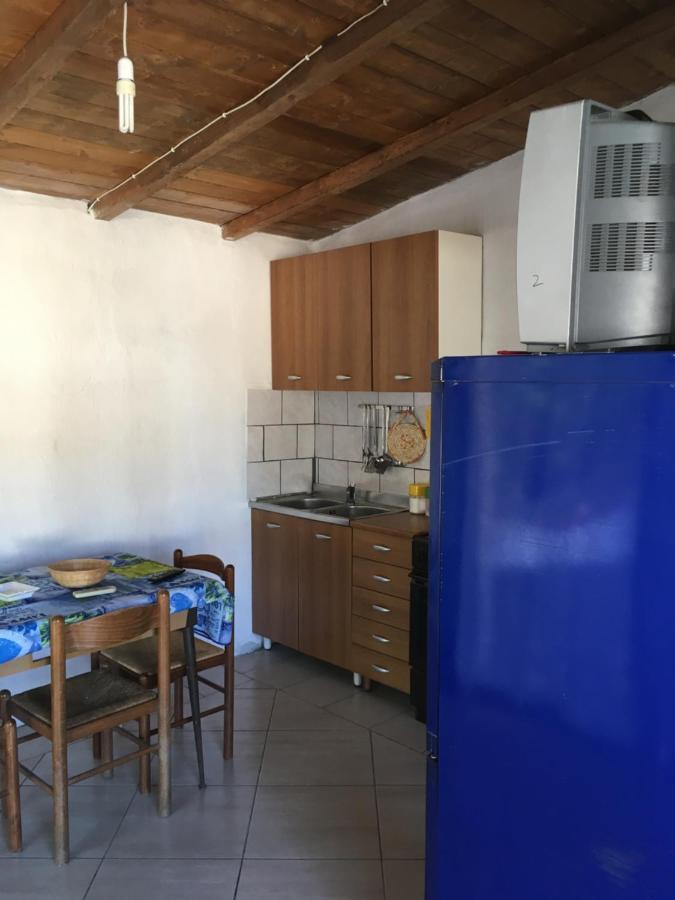 Casa Vacanza Tertenìa Exterior foto